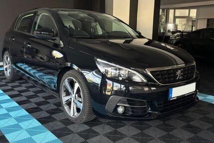 Peugeot 308 88.978 km 14.590 € Bad Arolsen 34454