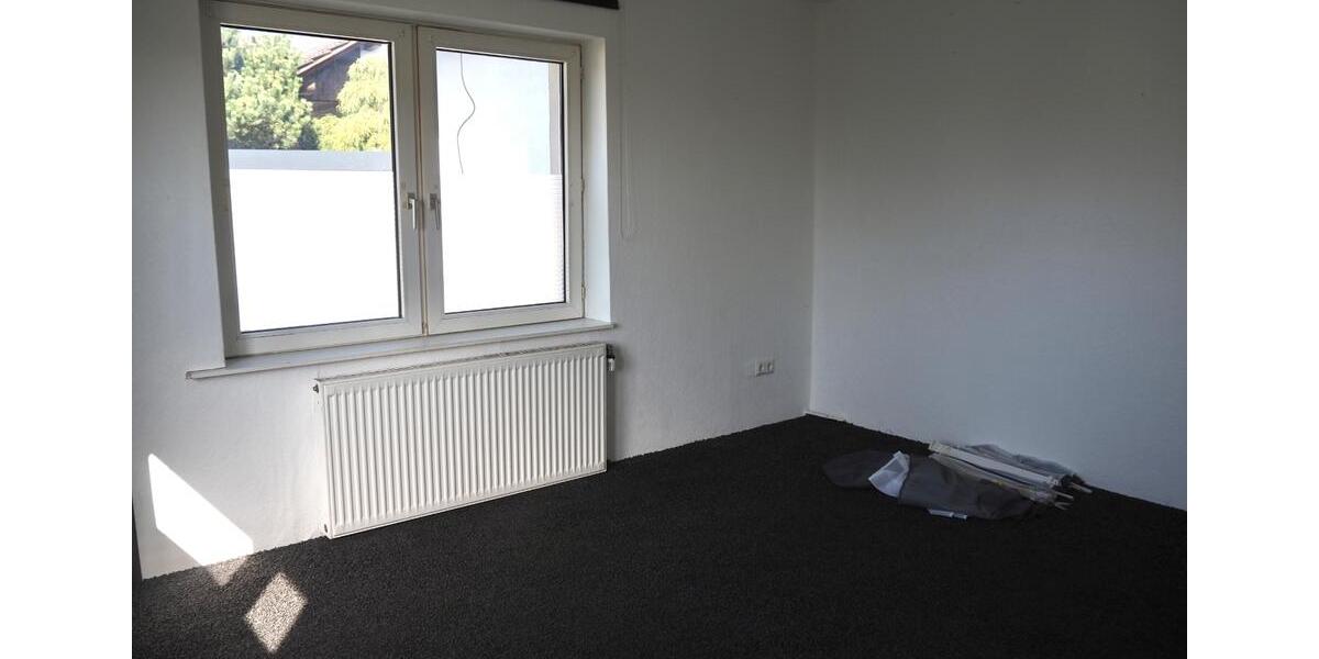 Einfamilienhaus Staufenberg - 7 Zimmer, 128 m&sup2;, 220.000&euro; | Angebot:25840947