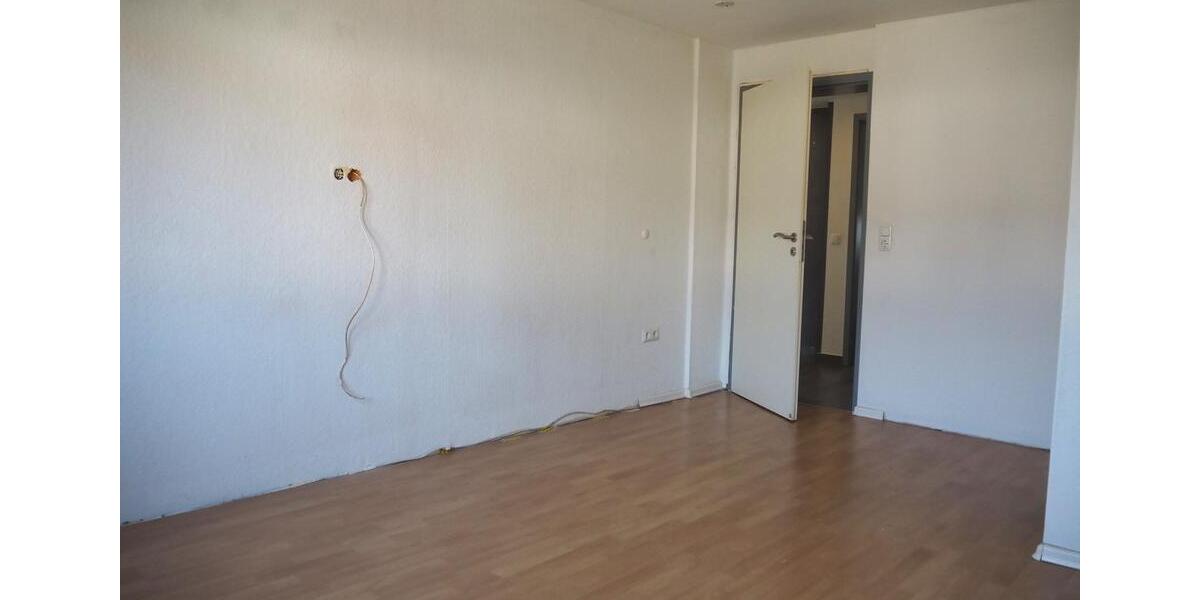 Einfamilienhaus Staufenberg - 7 Zimmer, 128 m&sup2;, 220.000&euro; | Angebot:25840947