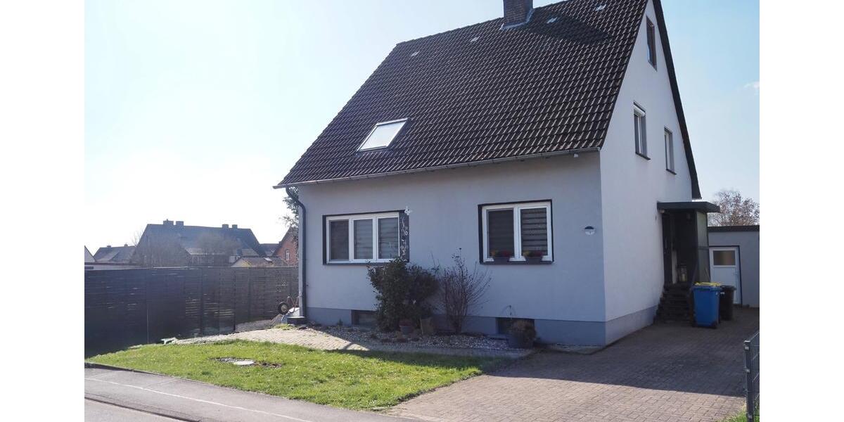 Einfamilienhaus Staufenberg - 7 Zimmer, 128 m&sup2;, 220.000&euro; | Angebot:25840947