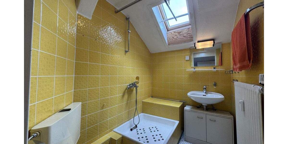 Reihenendhaus Kassel Kirchditmold - 8 Zimmer, 166 m&sup2;, 348.000&euro; | Angebot:25674208