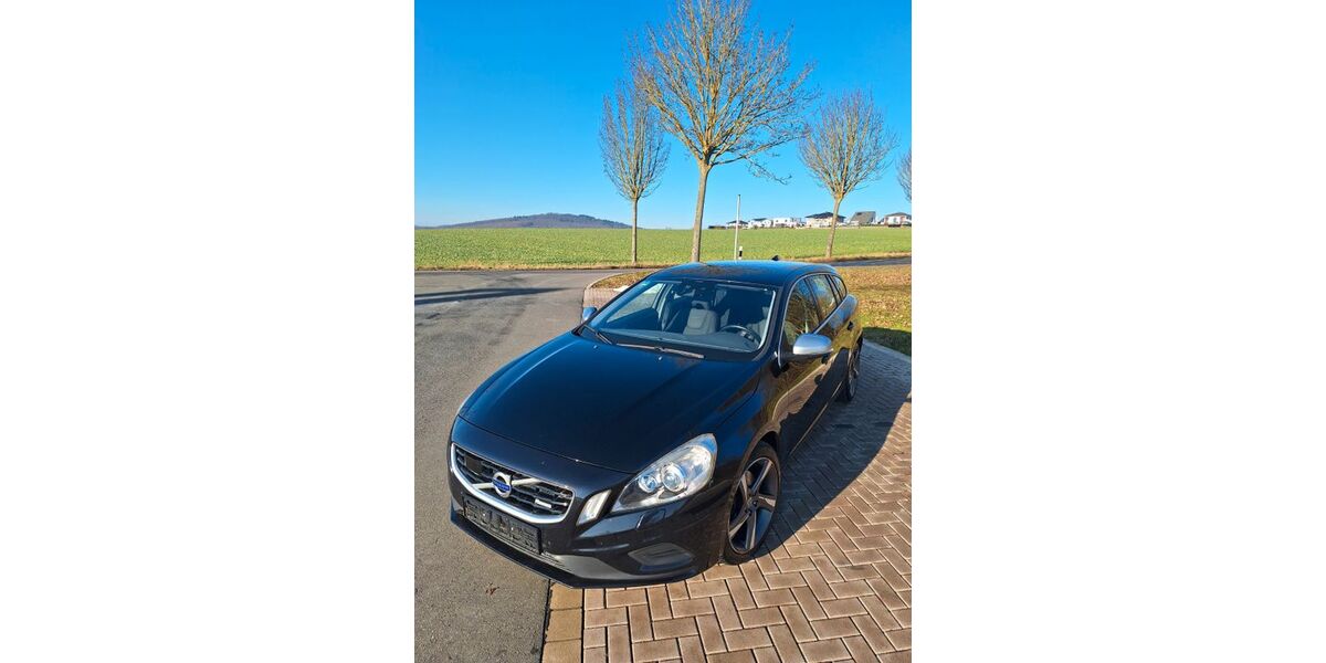 Volvo V60 149.500 km 9.200 &euro; Bad Emstal 34308