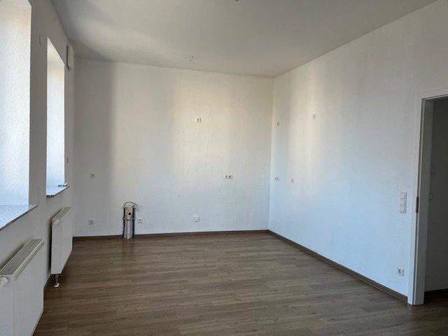 Etagenwohnung Kassel Niederzwehren - 2 Zimmer, 68 m&sup2;, 652&euro; | Angebot:26094994