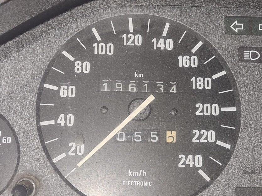 BMW E30