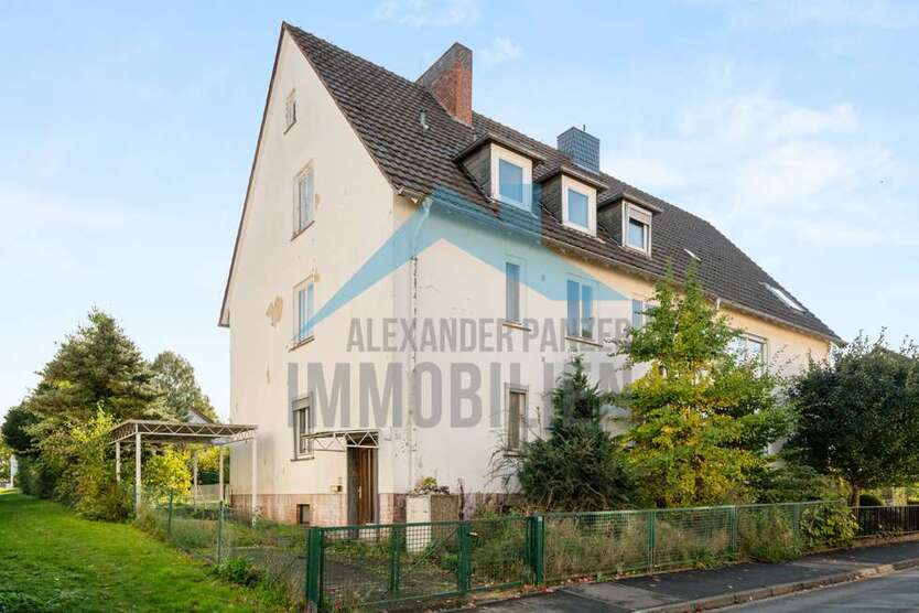 Haus zum Kaufen in Kassel 549.900 € 215 m²