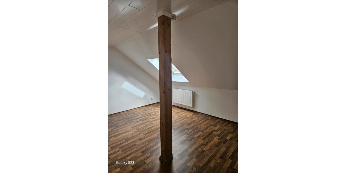 Dachgeschoßwohnung Hofgeismar - 3 Zimmer, 120 m&sup2;, 900&euro; | Angebot:26302643
