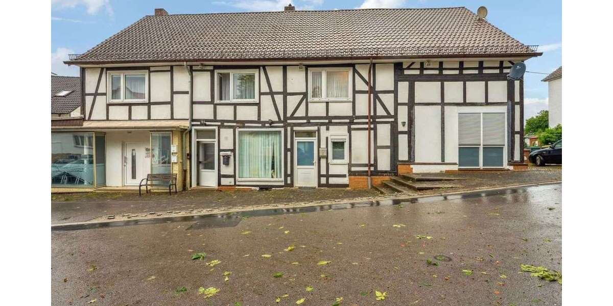Einfamilienhaus Bad Emstal - 10 Zimmer, 245 m&sup2;, 149.000&euro; | Angebot:25560873