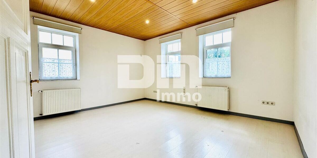 Sanierter Wohntraum mit Garten Terrasse und 2 Garagen + vielen Extras - Einfamilienhaus Witzenhausen | Angebot:27244520