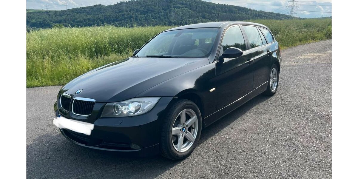 BMW 320 231.000 km 3.500 &euro; Körle 34327