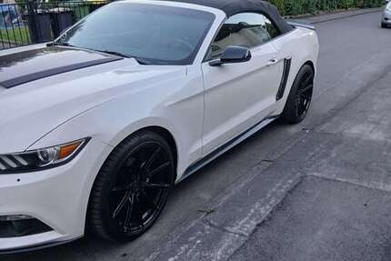 Ford Mustang 63.660 km 27.000 &euro; Kassel, Landkreis (Hessen) 34125