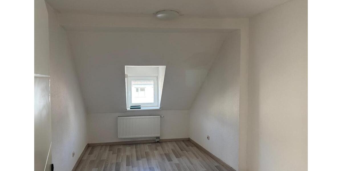 80 m² | 4 Zimmer | elektr. Rollläden | zentrale Lage | ab Sofort 4 zimmer