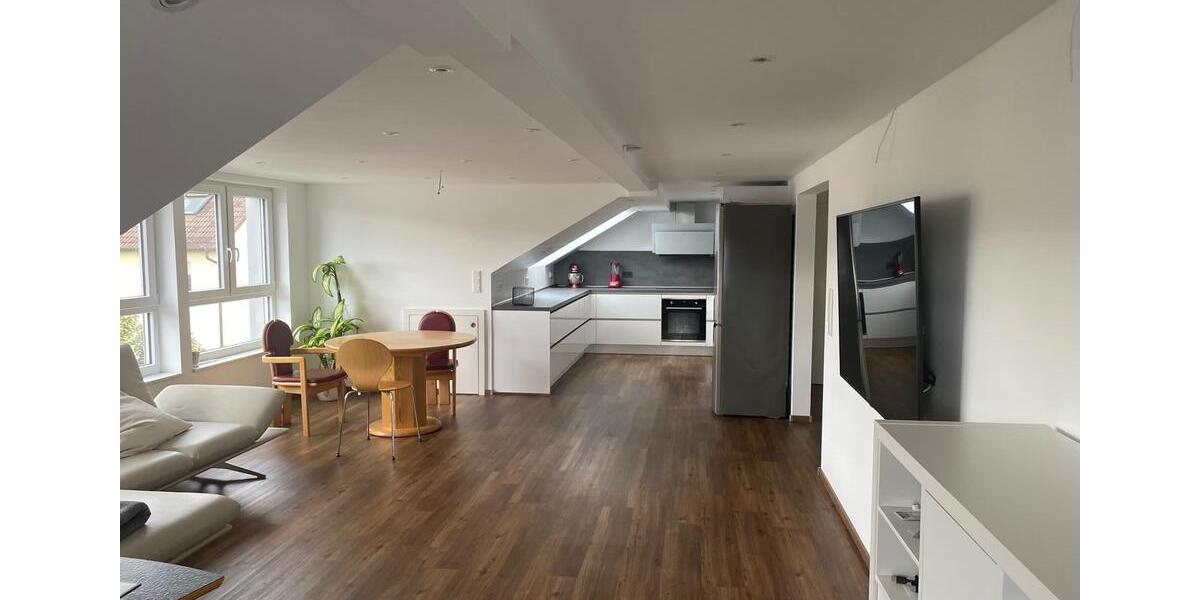 Dachgeschoßwohnung Baunatal - 2.5 Zimmer, 65 m&sup2;, 850&euro; | Angebot:26325832
