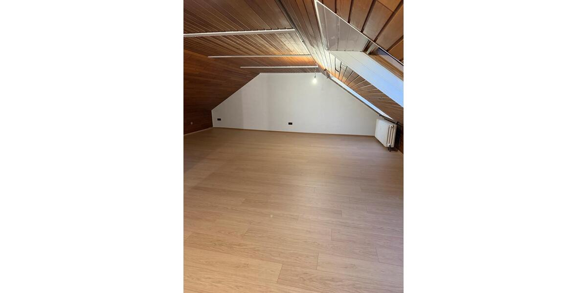 Dachgeschoßwohnung Niestetal - 1.5 Zimmer, 62 m&sup2;, 580&euro; | Angebot:24749221
