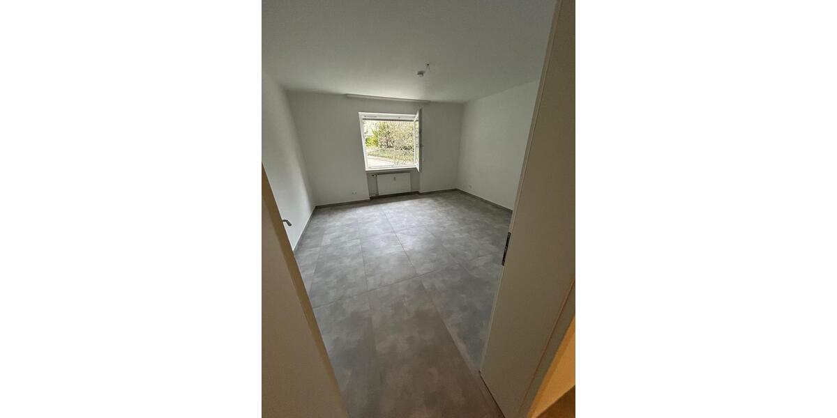 Etagenwohnung Espenau - 4 Zimmer, 130 m&sup2;, 2.300&euro; | Angebot:25718521