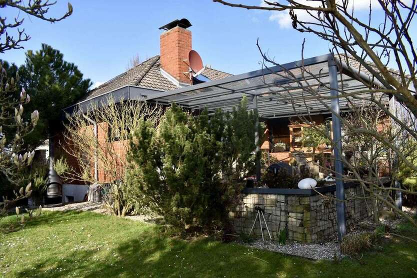 Haus zum Kaufen in Fuldatal 449.000 € 240 m²