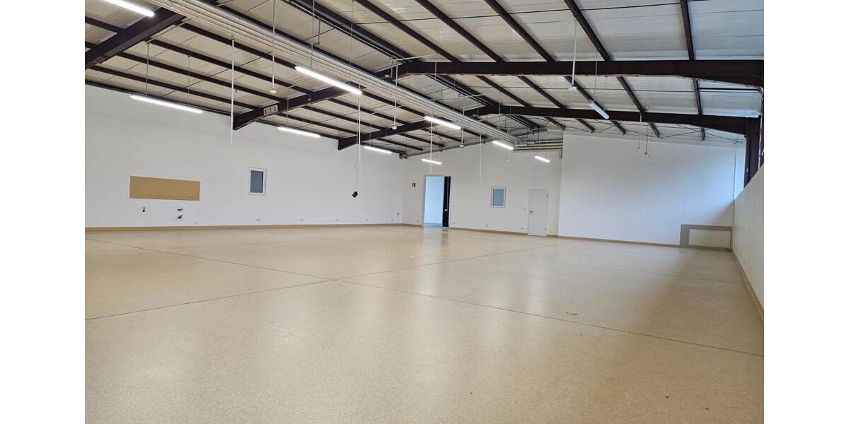 Gewerbefläche Produktion Halle Lagerfläche Büro zimmer