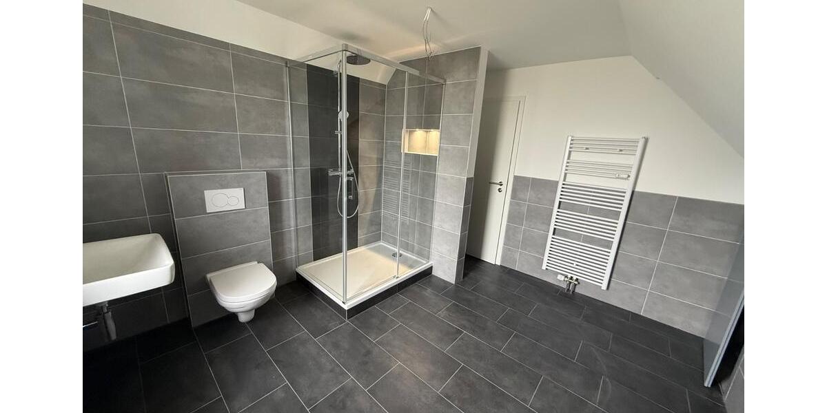 Dachgeschoßwohnung Kassel Niederzwehren - 2 Zimmer, 70 m&sup2;, 800&euro; | Angebot:26431504