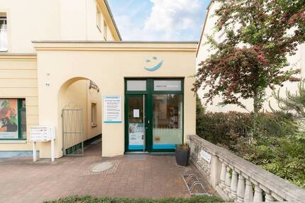 Sehr ansprechende, kleine Bürofläche mit Parkplatz.