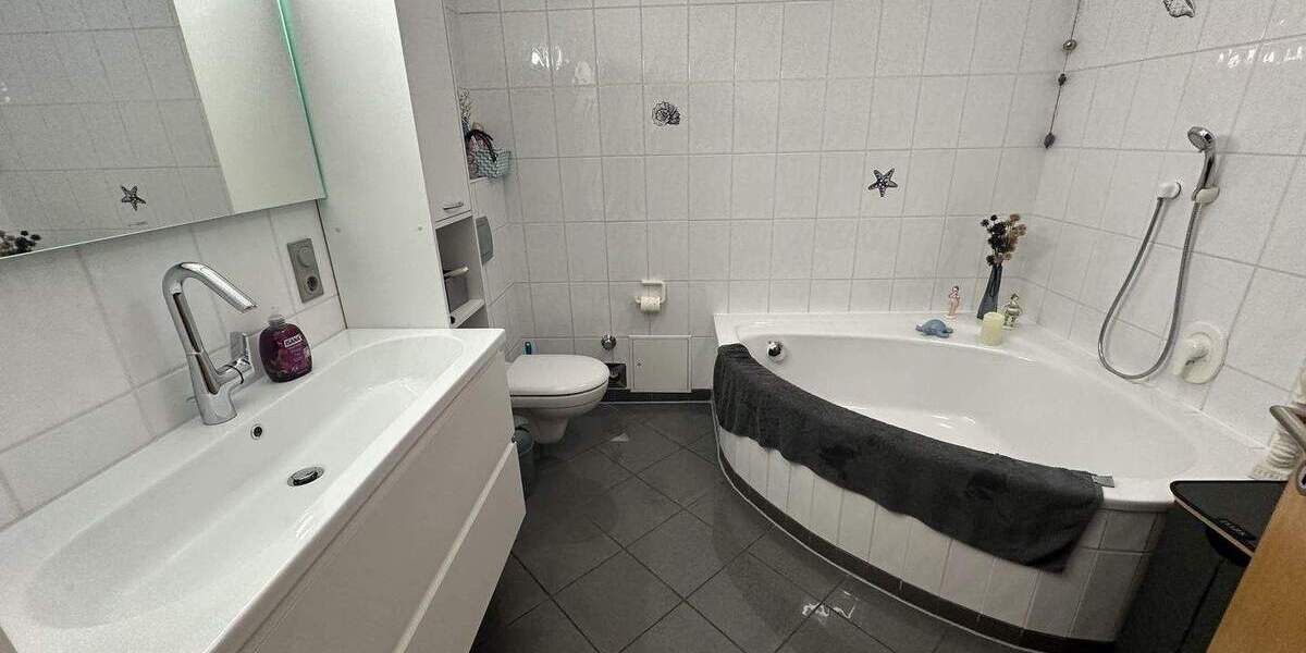 Etagenwohnung Fuldatal Simmershausen - 3 Zimmer, 82 m&sup2;, 240.000&euro; | Angebot:25801907