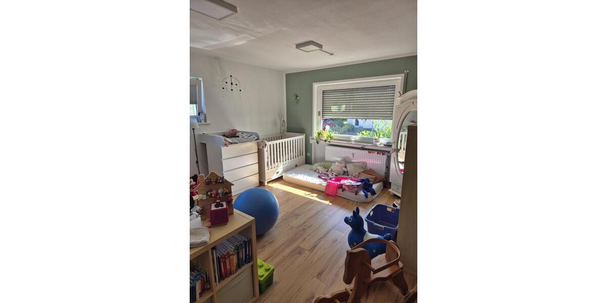 Einfamilienhaus Hofgeismar - 7 Zimmer, 175 m&sup2;, 345.000&euro; | Angebot:26675462