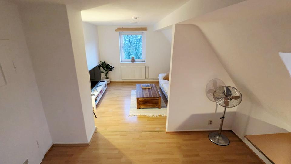 Dachgeschoßwohnung Kassel Fasanenhof - 2.5 Zimmer, 58 m&sup2;, 160.000&euro; | Angebot:27078112