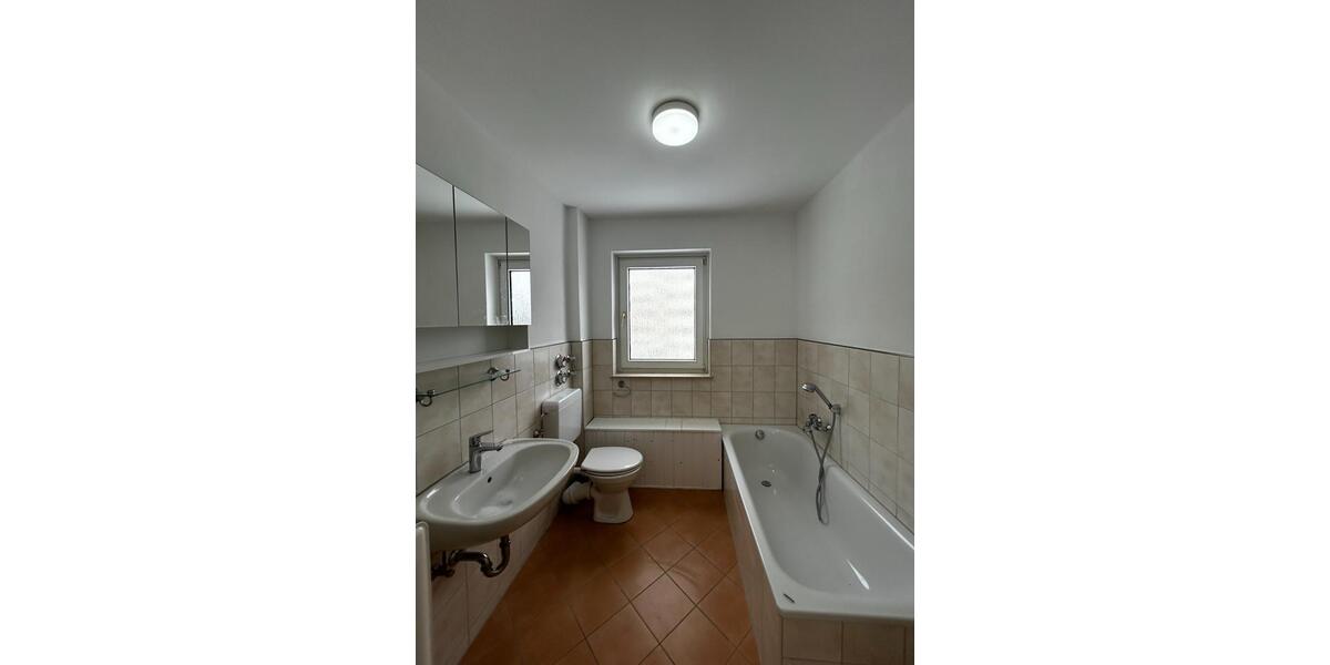 Etagenwohnung Baunatal - 4 Zimmer, 92 m&sup2;, 1.020&euro; | Angebot:25229056