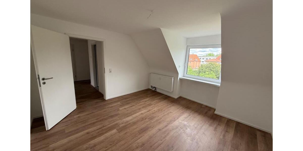 Dachgeschoßwohnung Kassel Niederzwehren - 2 Zimmer, 70 m&sup2;, 800&euro; | Angebot:26431504