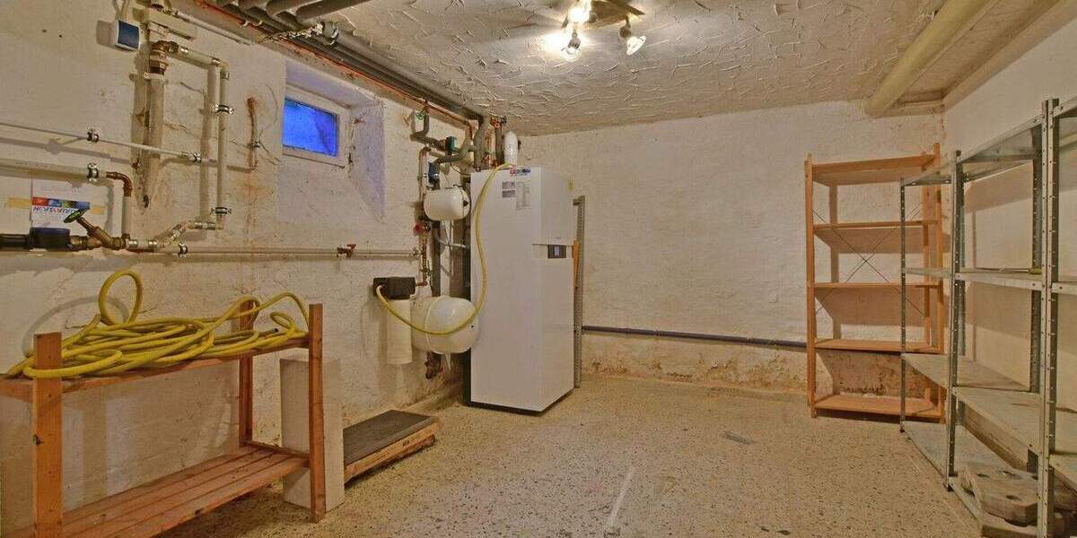 Reihenendhaus Hessisch Lichtenau - 7 Zimmer, 226 m&sup2;, 230.000&euro; | Angebot:26432911