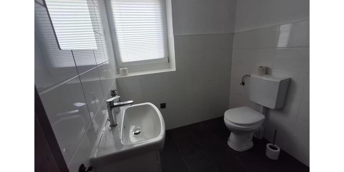 Etagenwohnung Lohfelden - 1 Zimmer, 35 m&sup2;, 350&euro; | Angebot:26262285