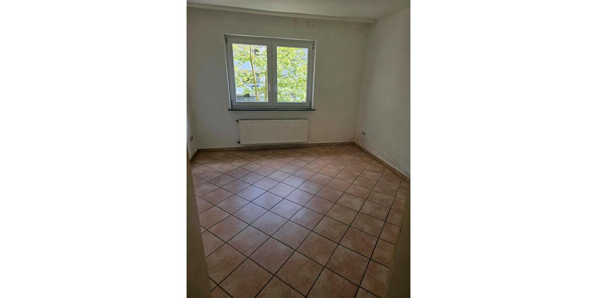 Erdgeschoßwohnung Kassel Niederzwehren - 3 Zimmer, 80 m&sup2;, 850&euro; | Angebot:26425347
