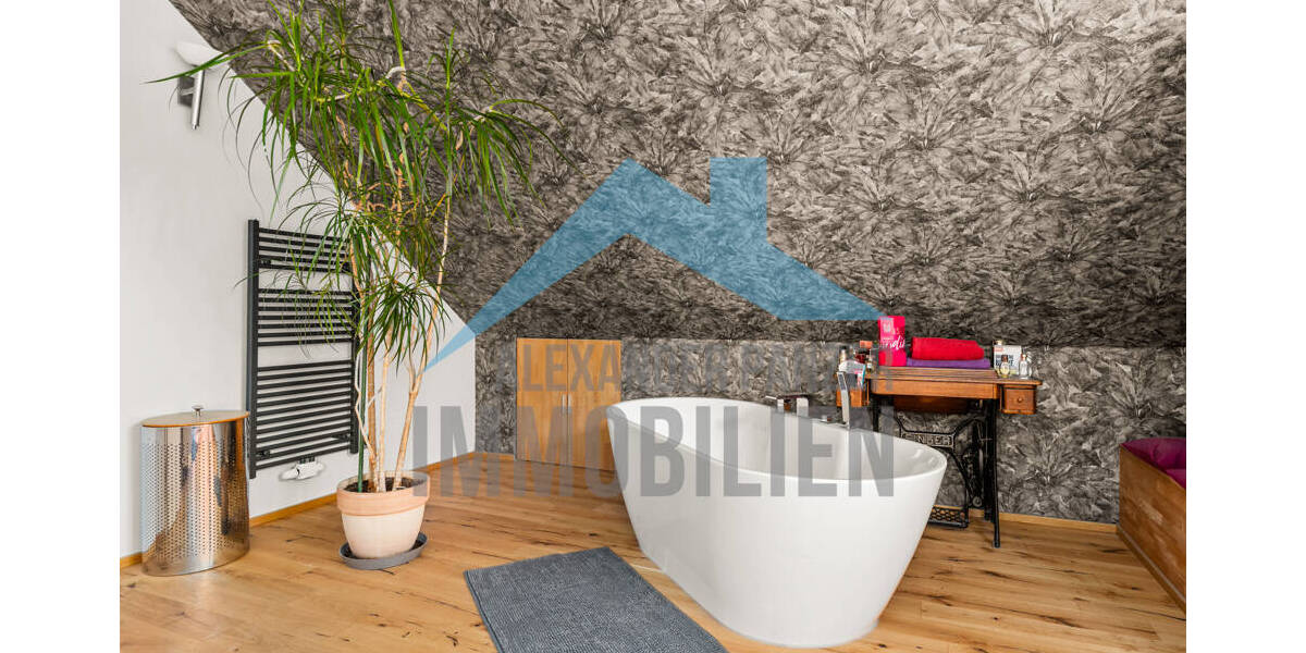 Einfamilienhaus Grebenstein Burguffeln - 9 Zimmer, 303 m&sup2;, 579.000&euro; | Angebot:26293049