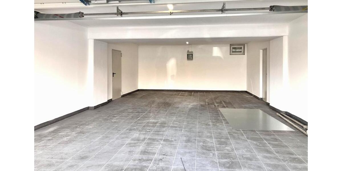 Über den Wolken: Exklusives Penthouse mit Panoramaterrasse in Kassel-Kirchditmold 2 zimmer