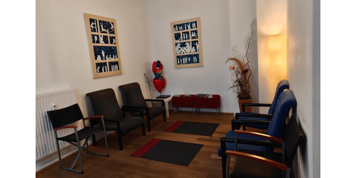 Schöner Praxisraum in Kassel zum 01.02.2026 oder später zimmer