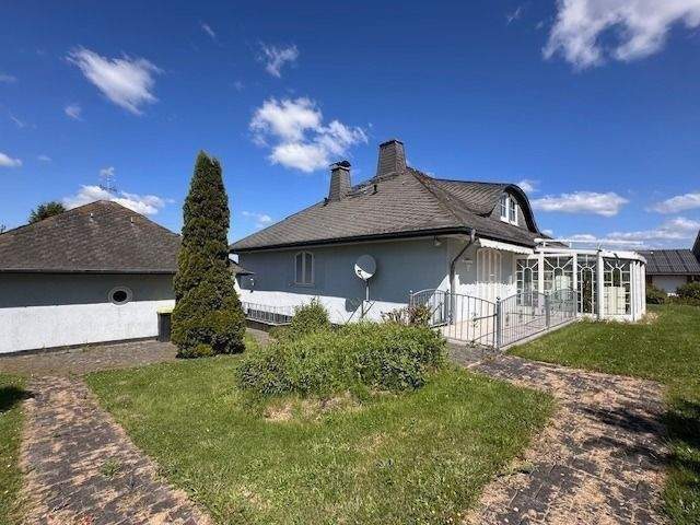 Einfamilienhaus Gudensberg Obervorschütz - 7 Zimmer, 285 m&sup2;, 549.000&euro; | Angebot:26391885