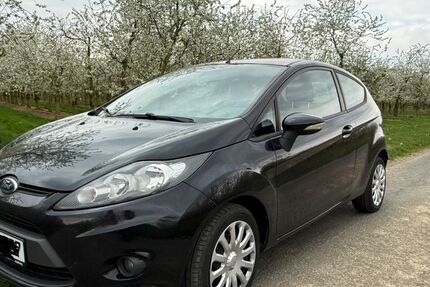 Ford Fiesta 127.000 km 3.450 &euro; Grebenstein 34393
