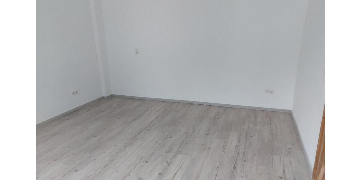 Erdgeschoßwohnung Kassel - 4 Zimmer, 96 m&sup2;, 700&euro; | Angebot:26265657