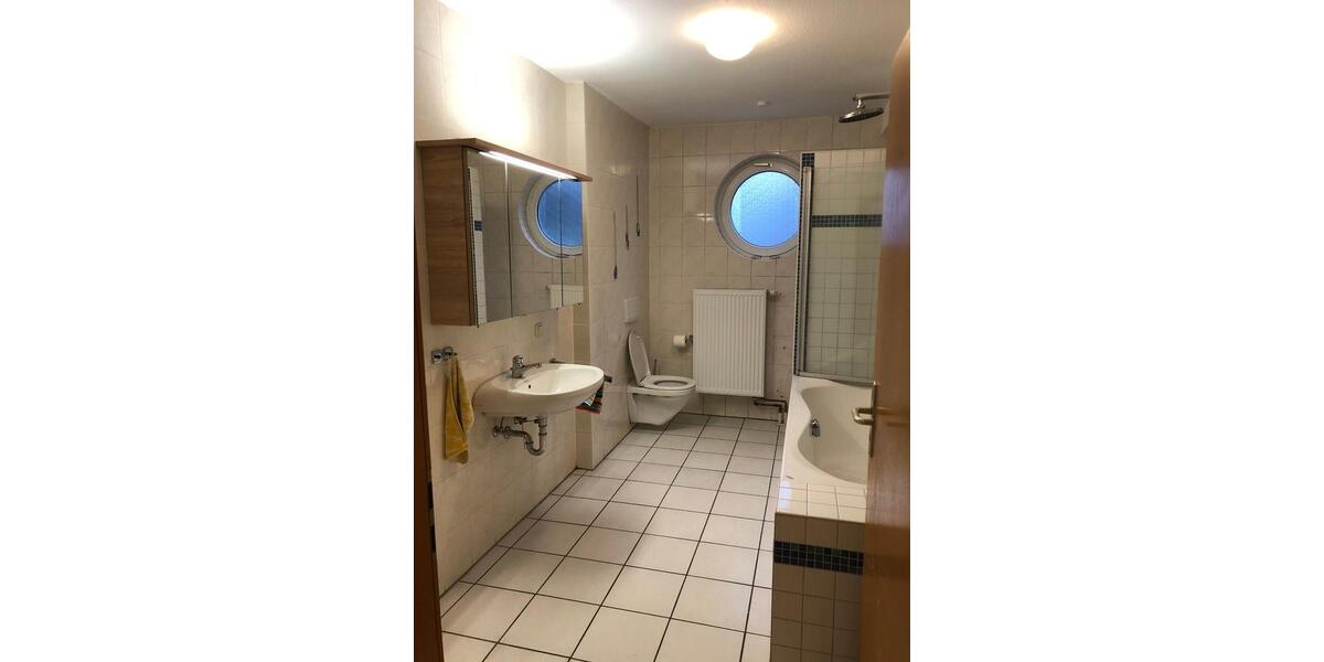 Etagenwohnung Kaufungen - 3 Zimmer, 85 m&sup2;, 190.000&euro; | Angebot:23000264