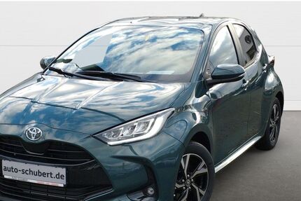 Toyota Yaris 2.332 km 24.280 &euro; Kassel 34125