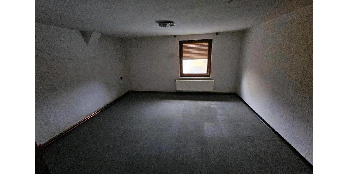 Einfamilienhaus Liebenau - 12 Zimmer, 178 m&sup2;, 58.000&euro; | Angebot:25104560