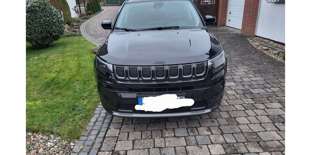 Jeep Compass 76.000 km 25.690 &euro; Staufenberg 34355