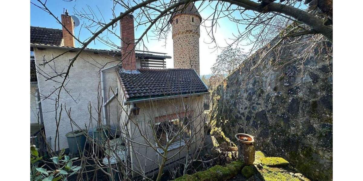 Einfamilienhaus Fritzlar - 6 Zimmer, 145 m&sup2;, 150.000&euro; | Angebot:25670489