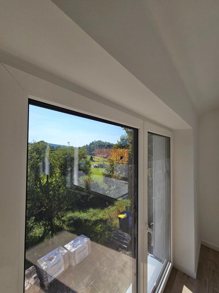 Traum Wohnung im Grünen kernsaniert bei Bedarf mit Pferdebox