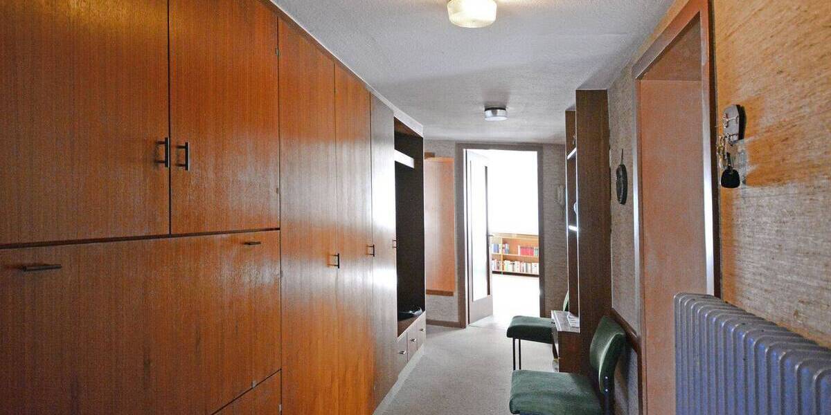 Mehrfamilienhaus, Wohnhaus Wolfhagen - 9 Zimmer, 258 m&sup2;, 180.000&euro; | Angebot:26730957