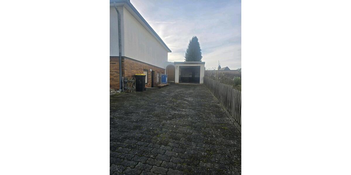 Einfamilienhaus Felsberg - 7 Zimmer, 123 m&sup2;, 250.000&euro; | Angebot:26698486