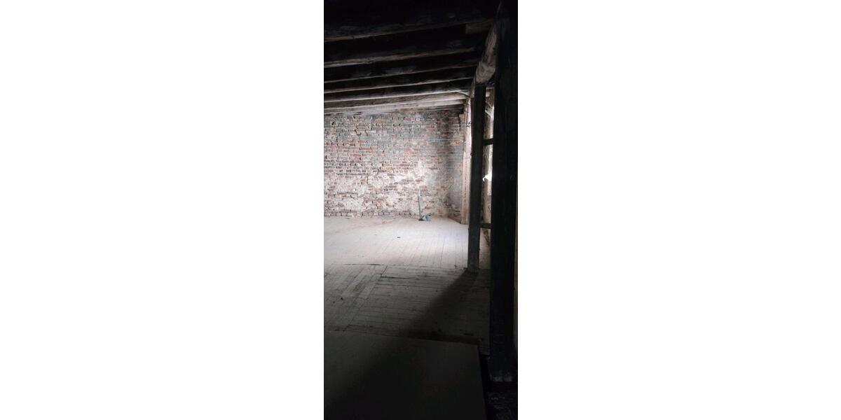 Etagenwohnung Kassel - 5 Zimmer, 50 m&sup2;, 6&euro; | Angebot:26535613