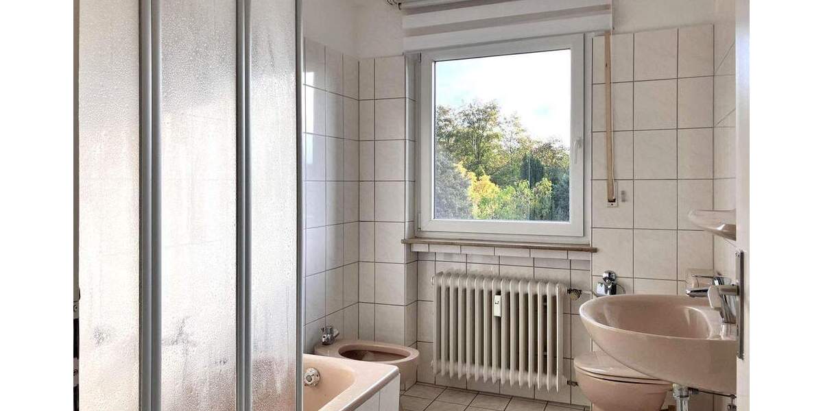 Etagenwohnung Kassel Harleshausen - 3 Zimmer, 95 m&sup2;, 830&euro; | Angebot:23866145