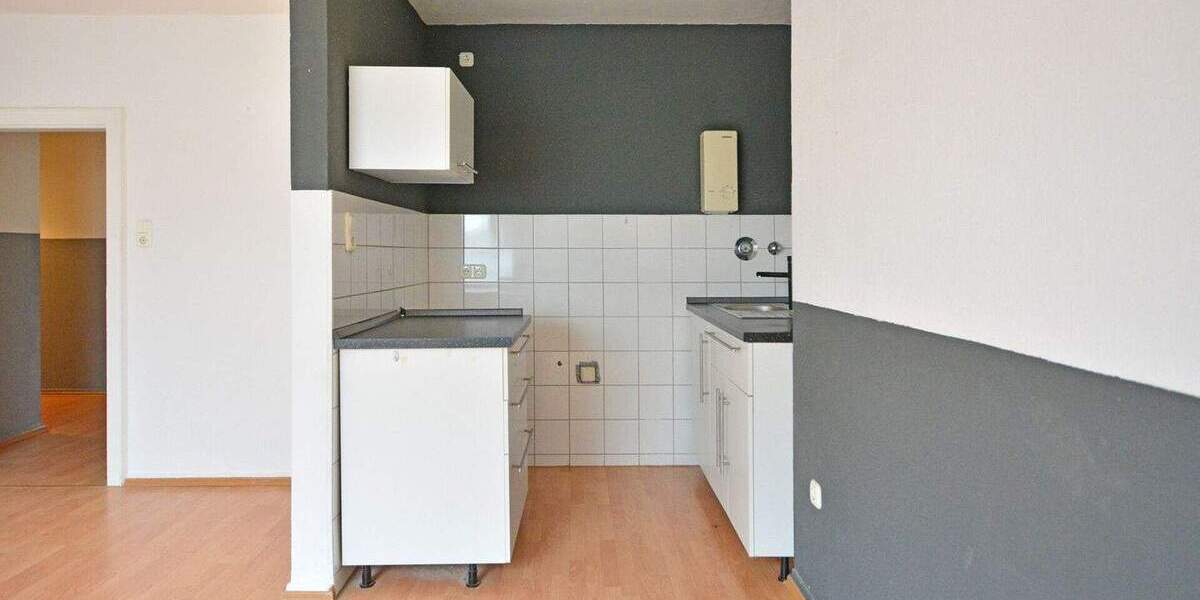 Etagenwohnung Kassel Mitte - 2 Zimmer, 63 m&sup2;, 150.000&euro; | Angebot:25735167
