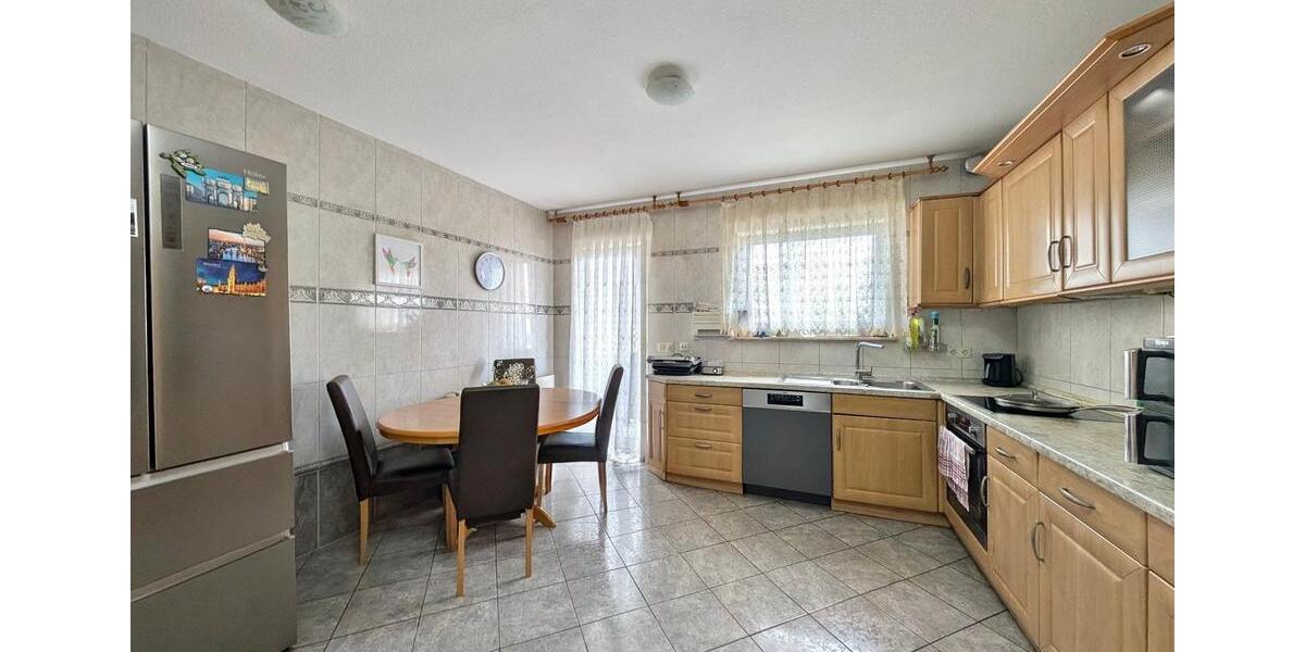 Etagenwohnung Kassel Fasanenhof - 4 Zimmer, 103 m&sup2;, 310.000&euro; | Angebot:25082694