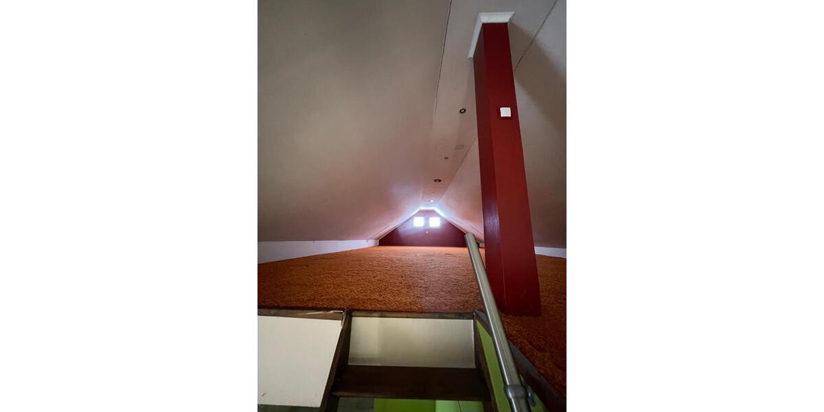 Etagenwohnung Calden - 9 Zimmer, 250 m&sup2;, 1.150&euro; | Angebot:24835525