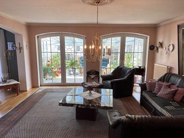 Einfamilienhaus Gudensberg Obervorschütz - 7 Zimmer, 285 m&sup2;, 595.000&euro; | Angebot:25929124